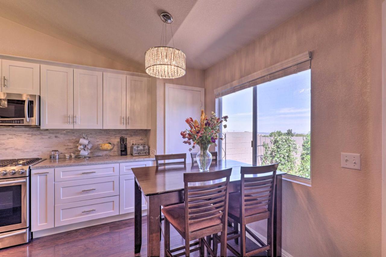Hébergement de vacances Henderson With Pool And Mountain, Strip Views! *